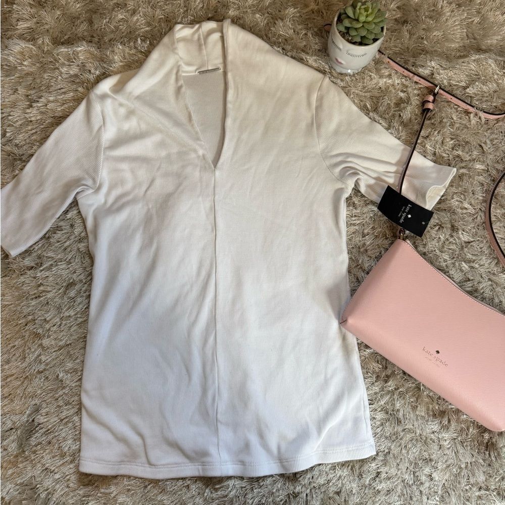 Elie Tahari White Short Sleeve V-Neck Top